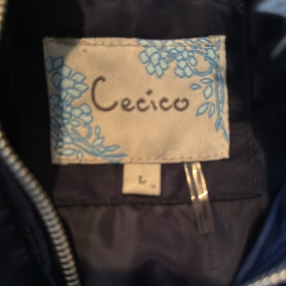 Navy vest hoodie with knit material back. Brand new never worn - Picture 2 of 3